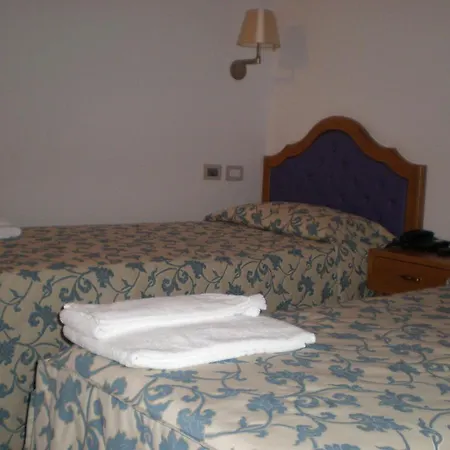 Hotel Aretusi Bolonia